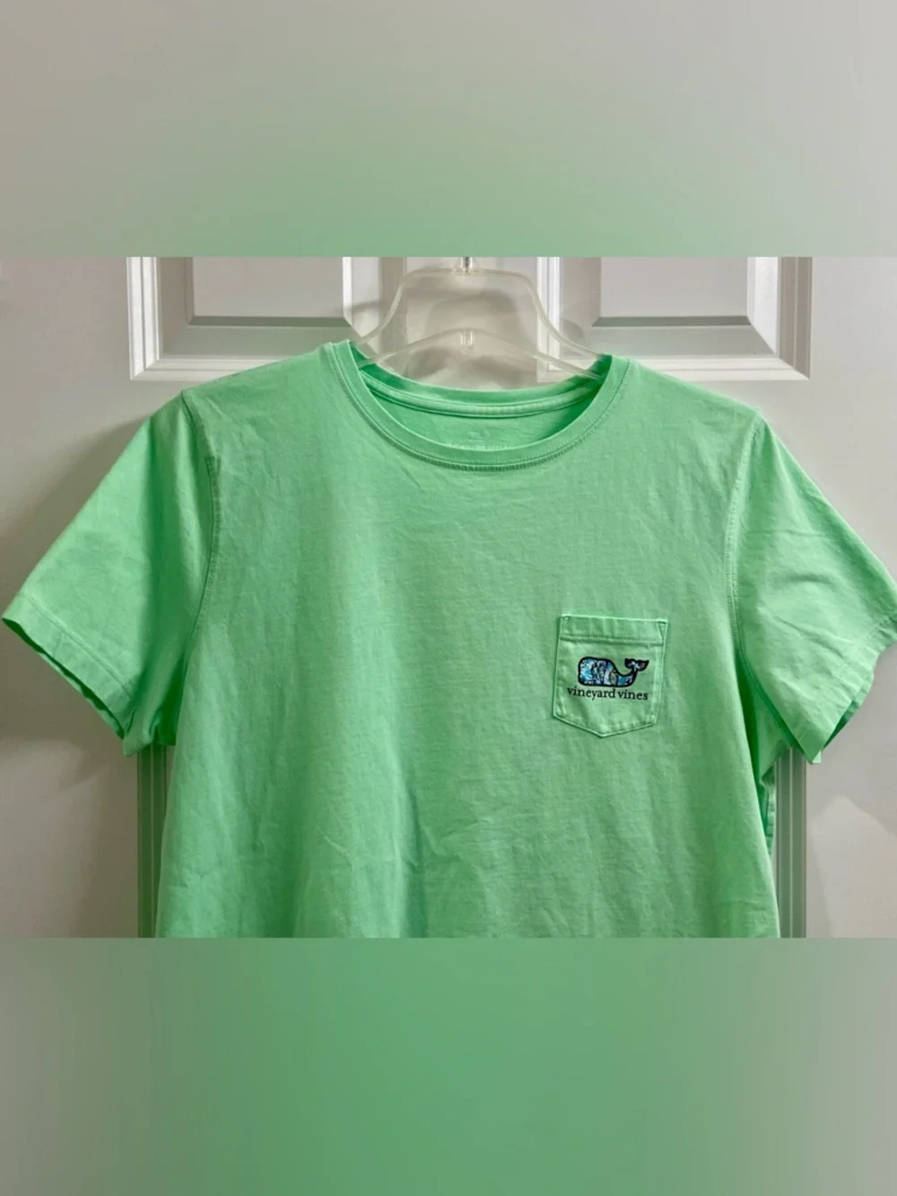 Womens Vineyard Vines Shirt L Green Whale Parrots Tropical Palm Trees Buffet Tee - Picture 2 of 9